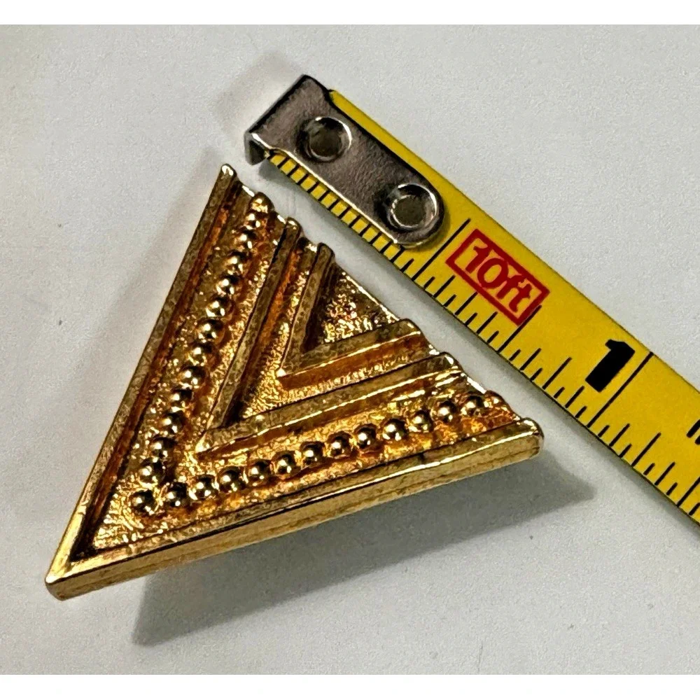 Vintage Gold Tone Triangle Chevron Clip On Earrings Textured Geometric 80s Style